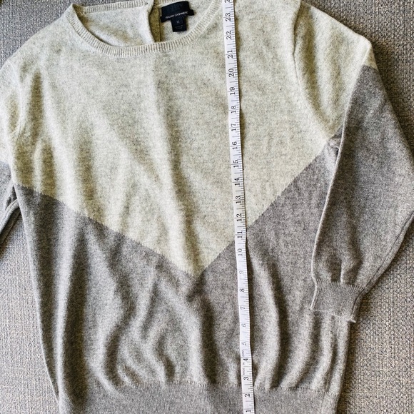 J. CREW COLLECTION 100% Cashmere Sweater - Picture 5 of 7